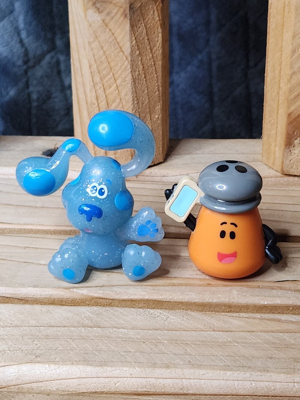 Blue Sparkle Puppy & Orange Smiling Character Toy Duo